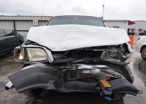 1999 Ford F-150 Lariat/Work Series/Xl/Xlt z USA, uszkodzony, nr VIN 1FTRX17W2XKA43059